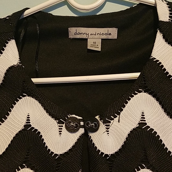 Great condition beautiful light jacket - Picture 2 of 5